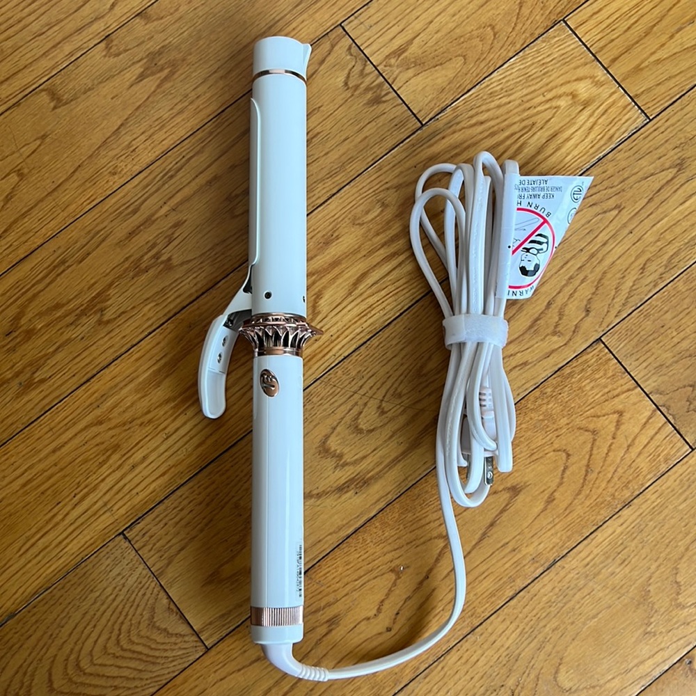 T3 1.25 inch ceramic curling iron white & rose gold